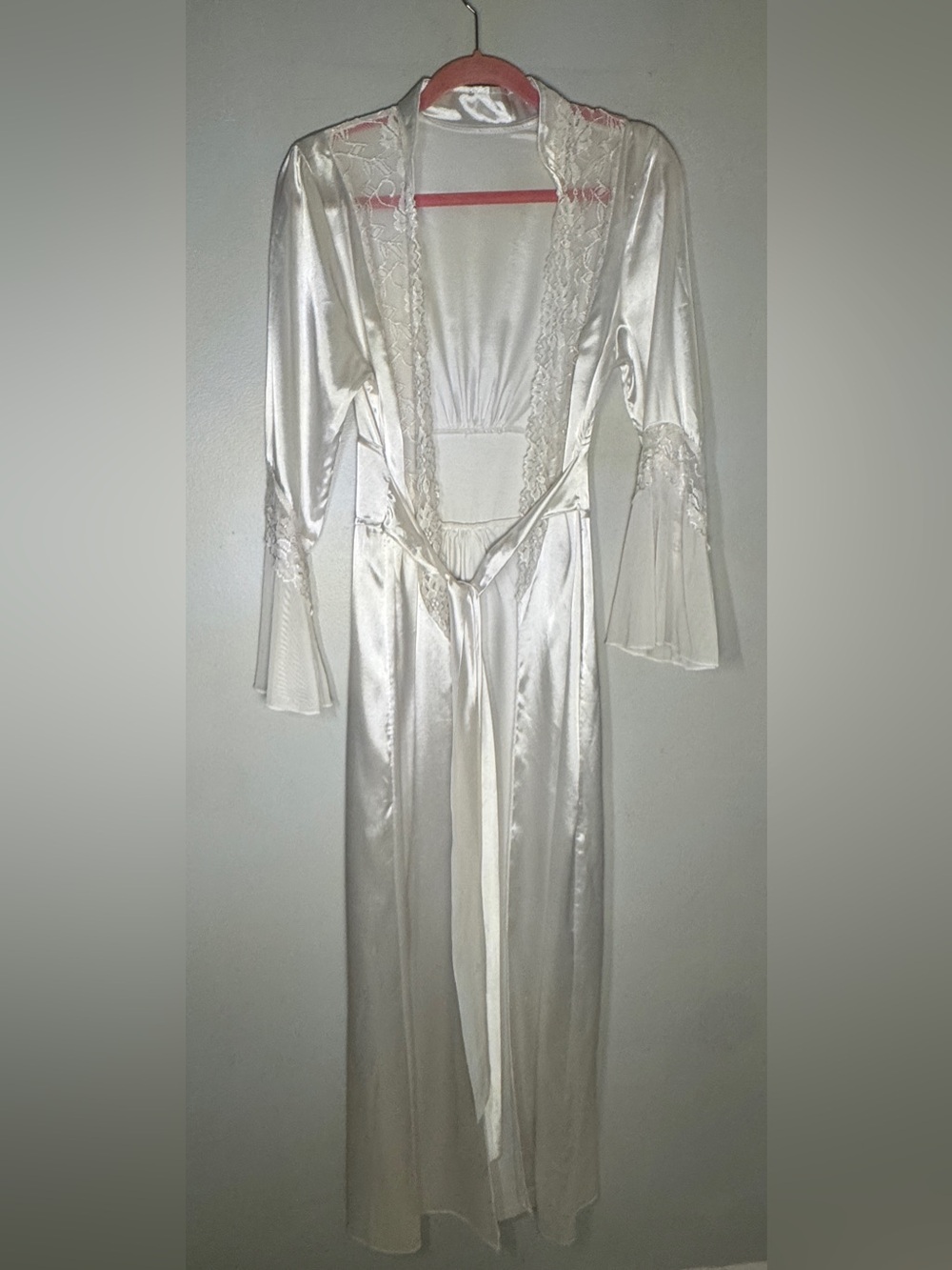 Silky Lace-Trim White Satin Bridal Wedding Robe